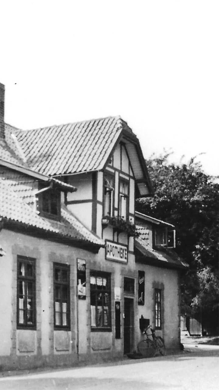 bg_4-Pfarrwitwenhaus_Apotheke_Lahde